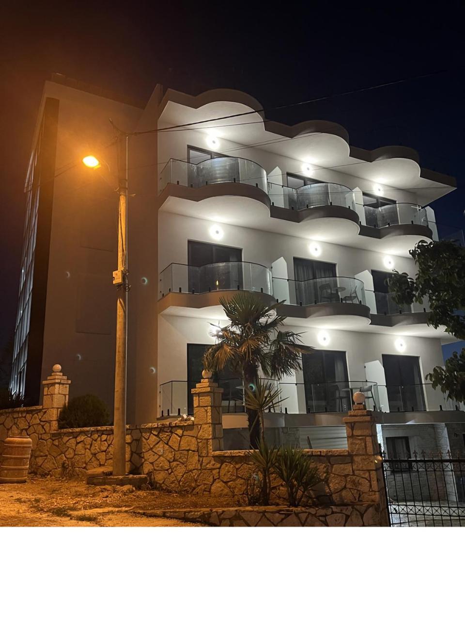 Belsar Hotel Ksamil Eksteriør billede