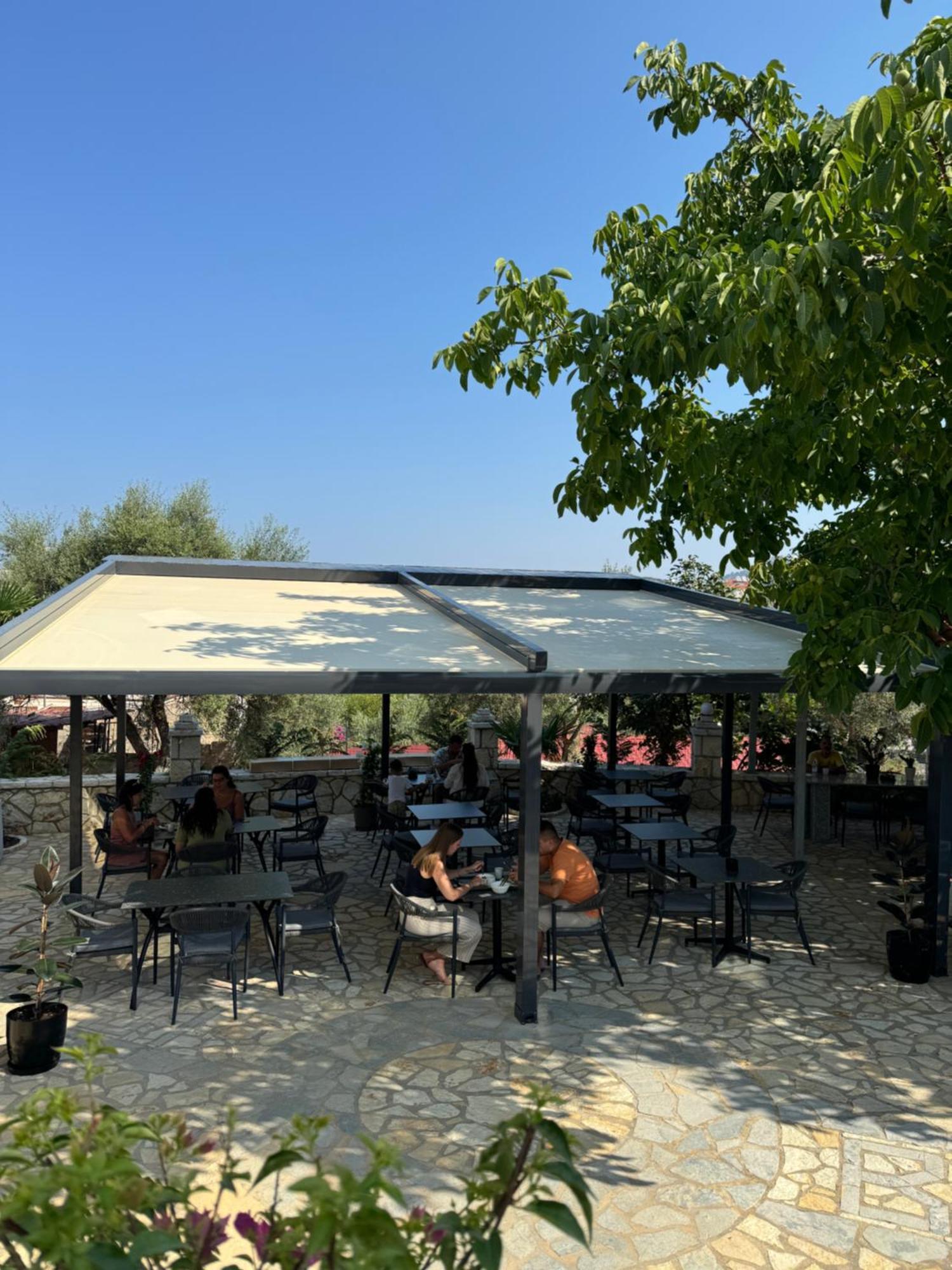 Belsar Hotel Ksamil Eksteriør billede